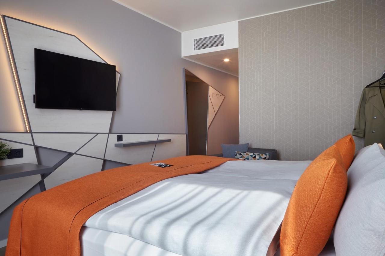 Holiday Inn - The Niu, Hub Dusseldorf Messe By Ihg ภายนอก รูปภาพ