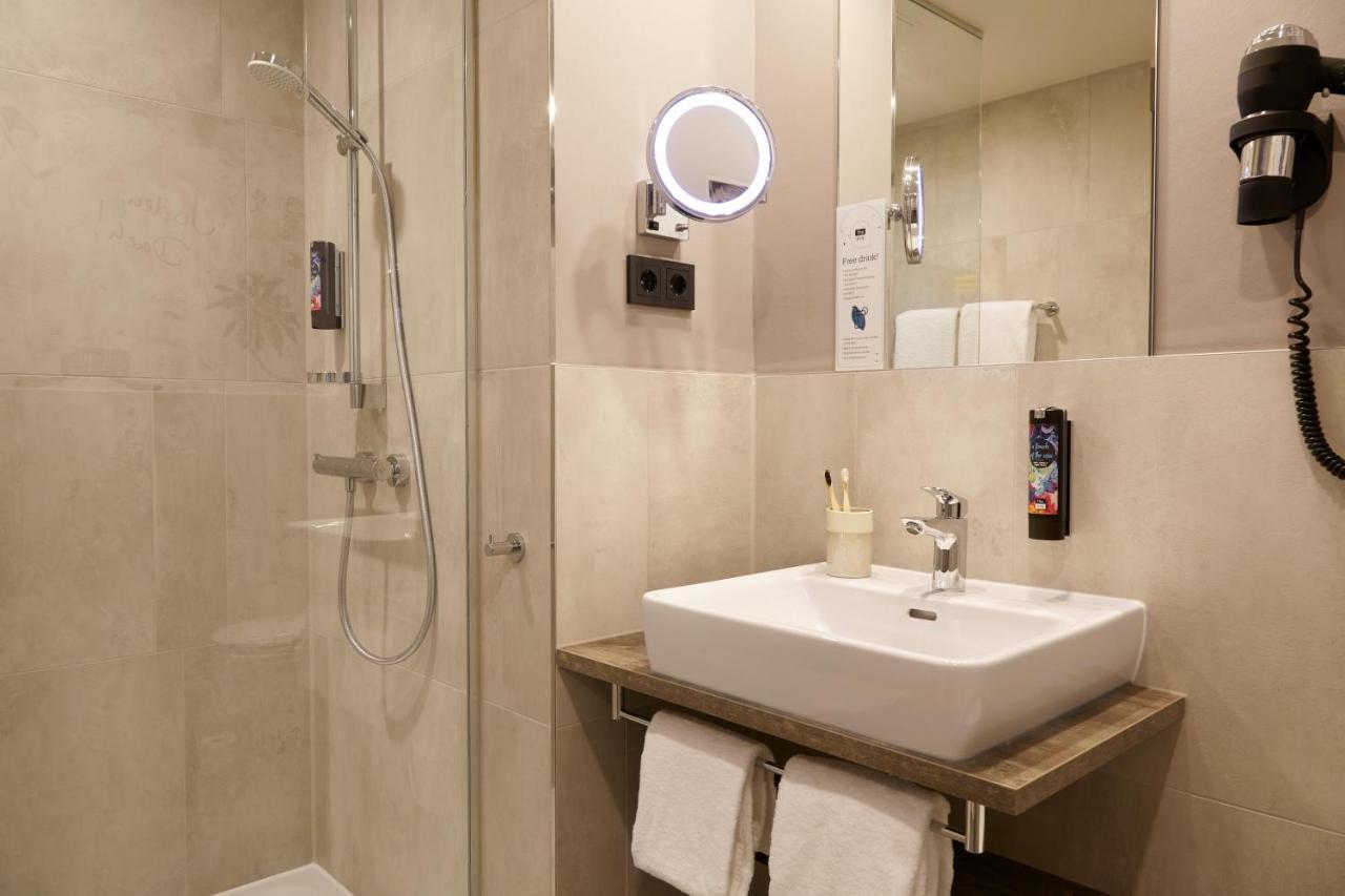 Holiday Inn - The Niu, Hub Dusseldorf Messe By Ihg ภายนอก รูปภาพ
