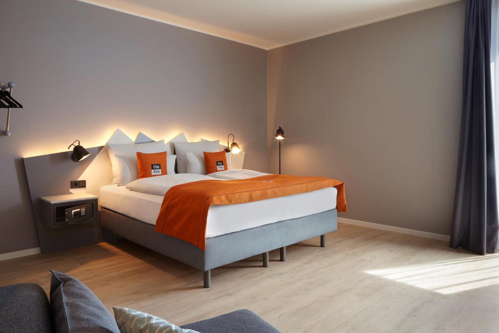 Holiday Inn - The Niu, Hub Dusseldorf Messe By Ihg ภายนอก รูปภาพ