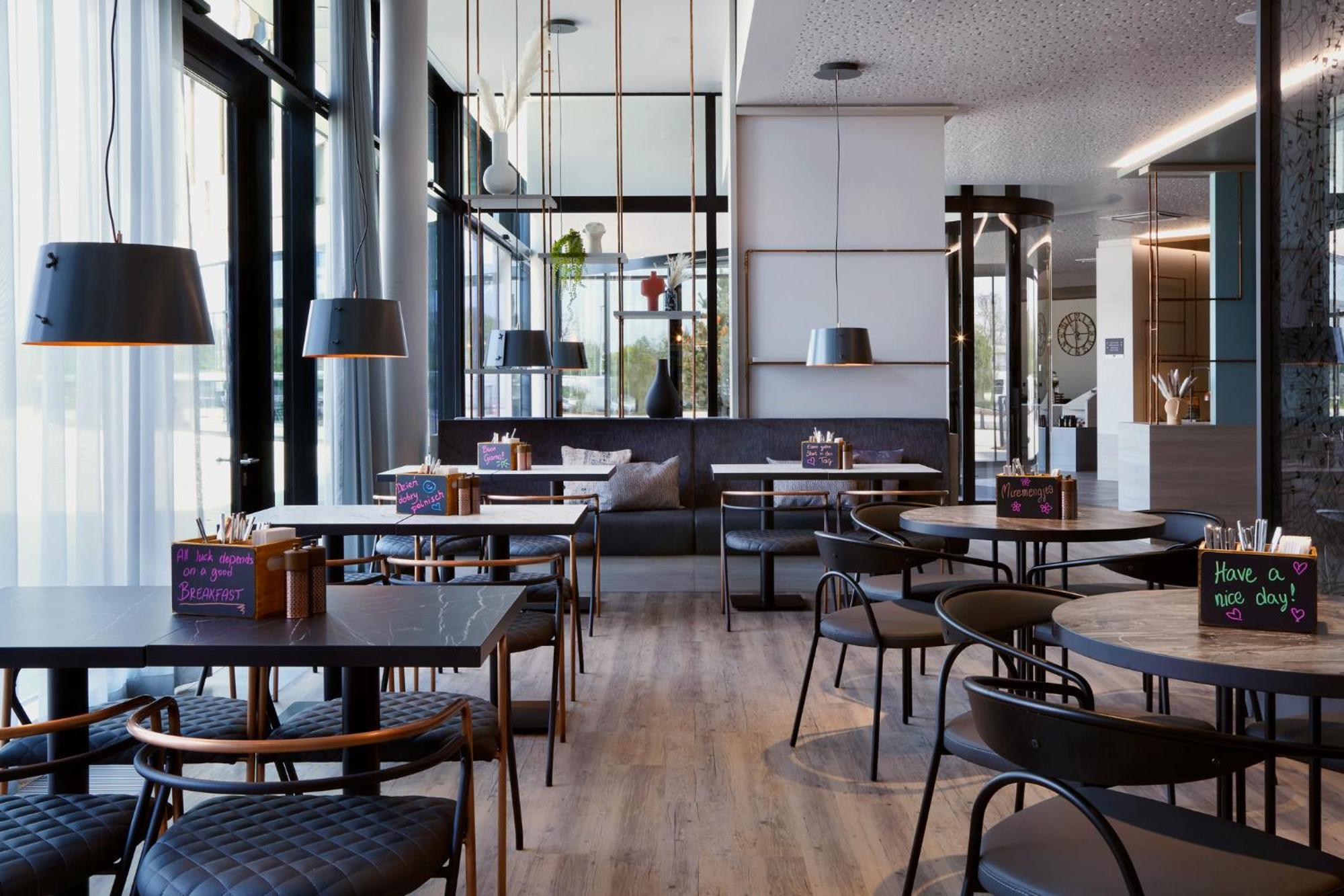 Holiday Inn - The Niu, Hub Dusseldorf Messe By Ihg ภายนอก รูปภาพ